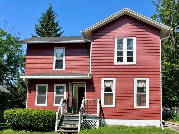 119 N 2nd St, Evansville, WI 53536