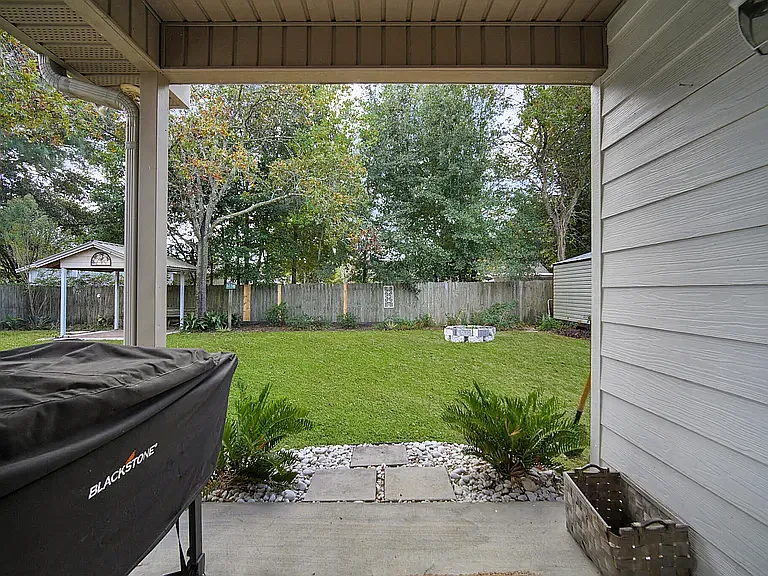 804 Cloverview Dr — Photo 35
