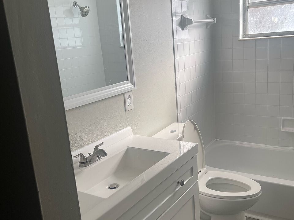 2nd image of 4249 76th Ave N APT 117