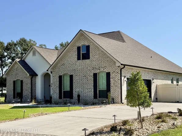 139 Jefferson Davis Pkwy, Picayune, MS 39466