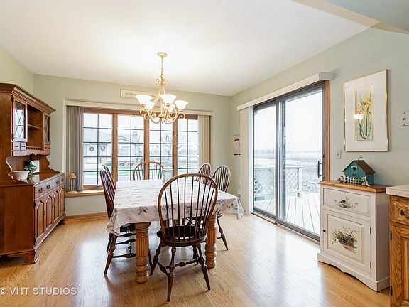 4th image of 1806 Foxwood Dr Unit 1806