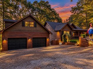 199 Fox Run Dr, Blue Ridge, GA 30513