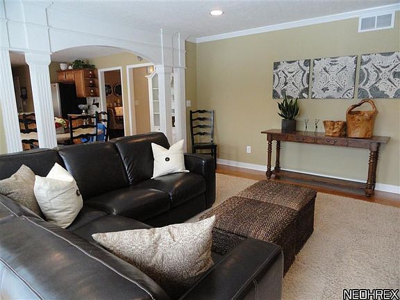 4th image of 302 Baronsway Dr
