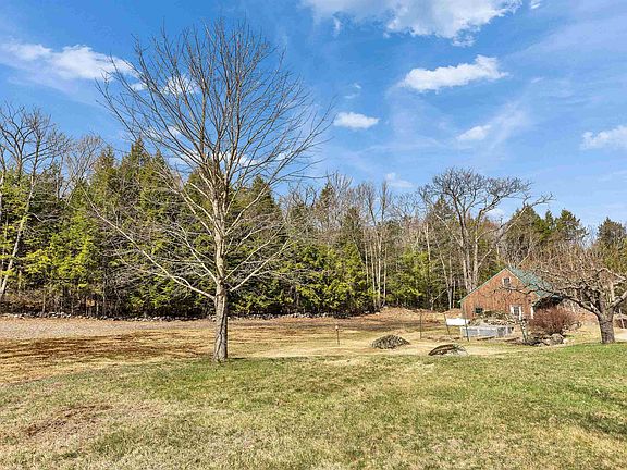 5th image of 41 Lee Farm Road