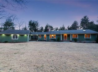 789 Laten Knight Rd, Cranston, RI 02921