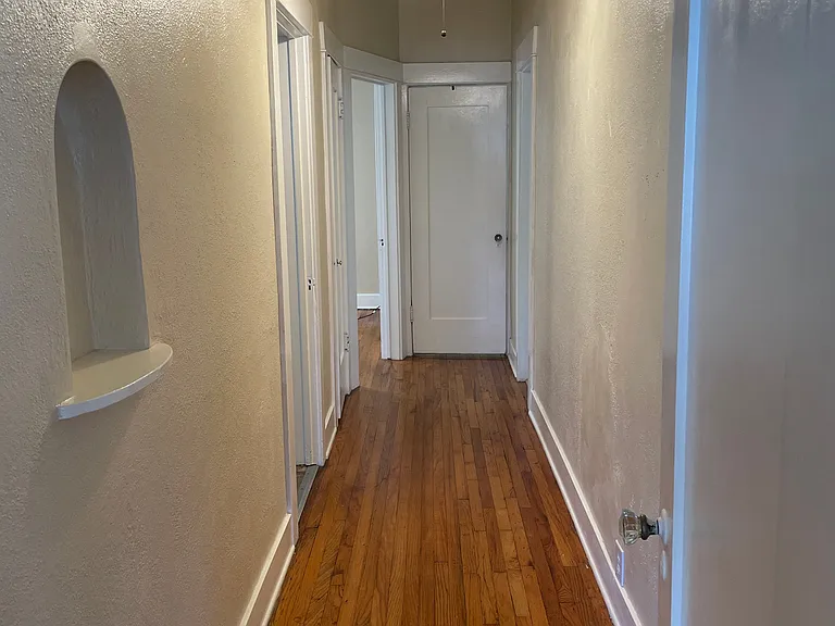 3943 Centre St #3943 — Photo 4