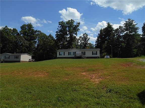 2nd image of 3103 Bear Trail Dr