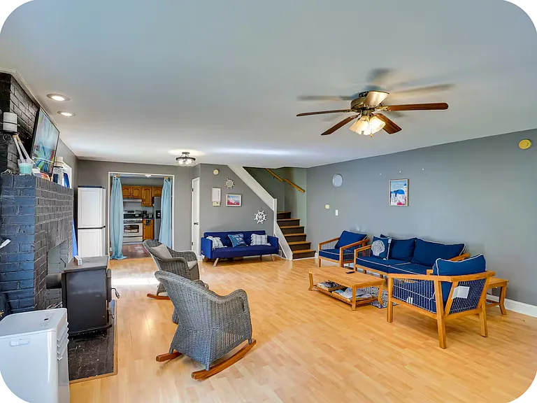 46 Seneca Rd — Photo 5