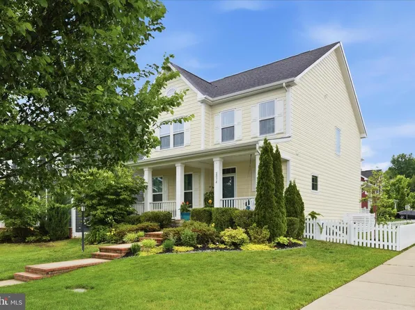 2074 River Heritage Blvd, Dumfries, VA 22026