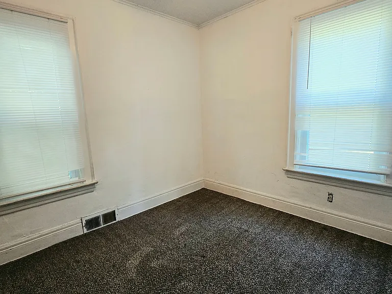 44 Lafayette Ave #1 — Photo 8