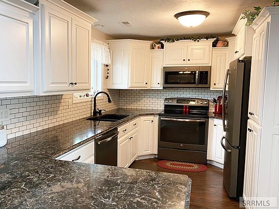 5th image of 554 N Park Ave