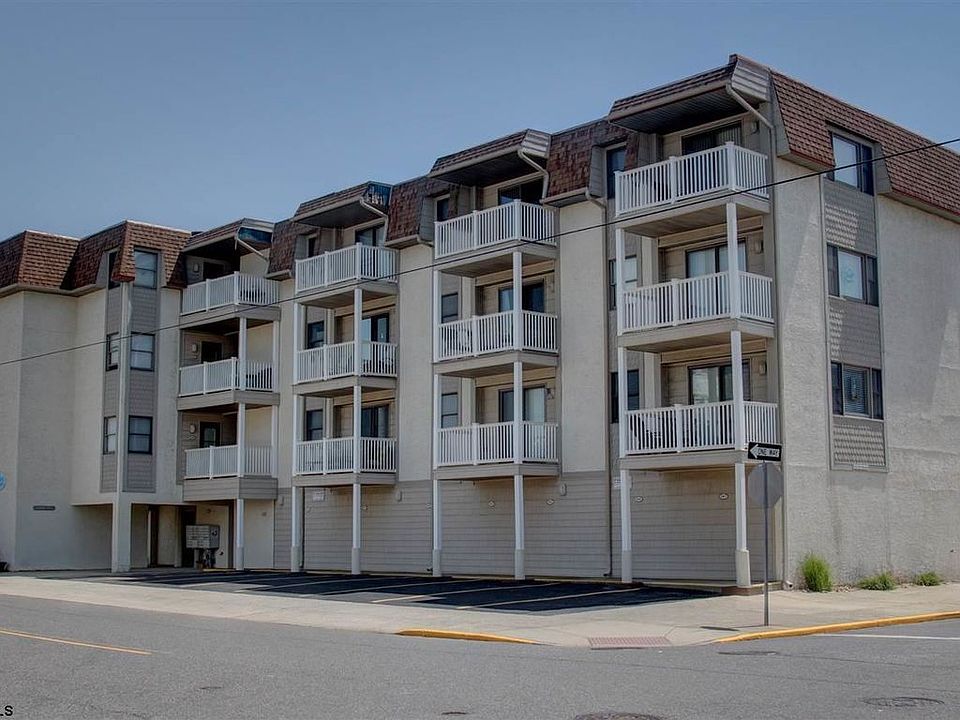 1st image of 147 42nd St APT 107