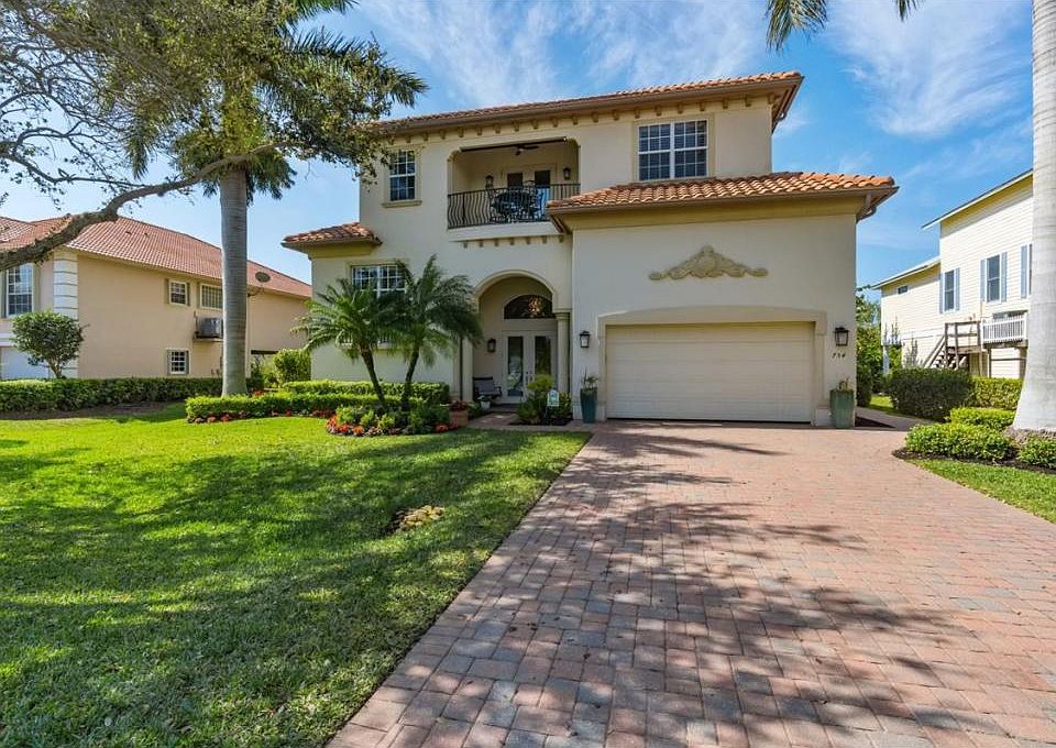 1st image of 754 Hideaway Cir W