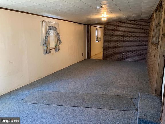 5th image of 955 Plunkert Rd
