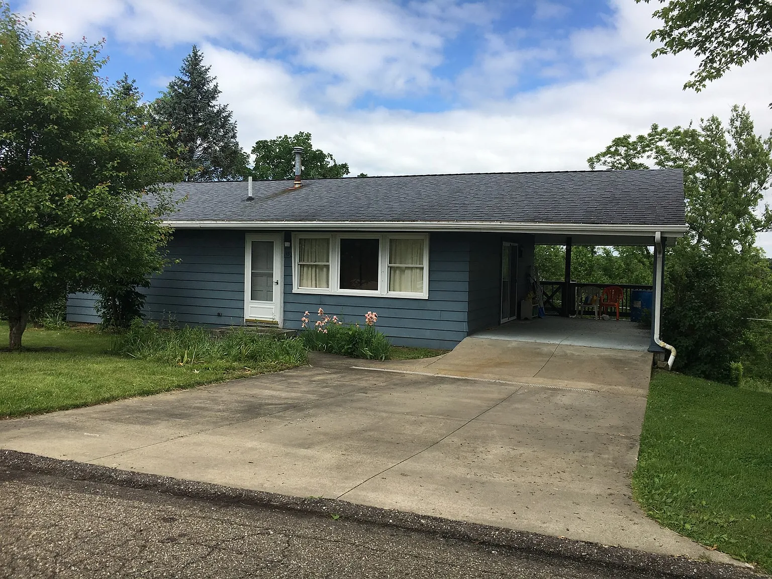 152 Andover Rd photo 1