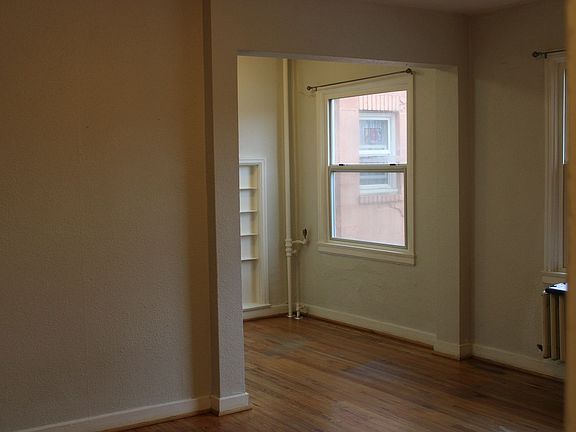 5th image of 1008 S 2nd St #404