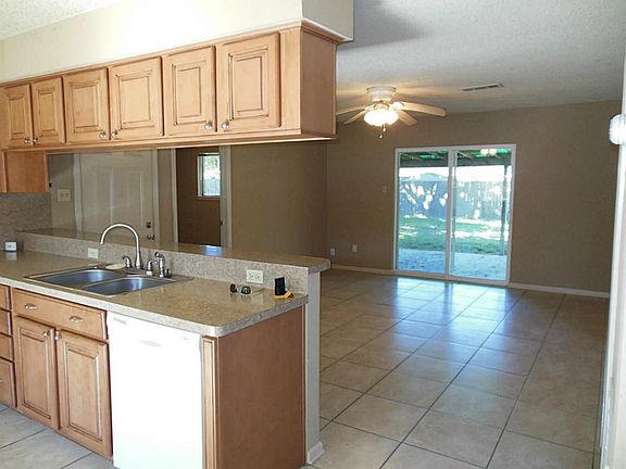 5th image of 1720 Dolphin Dr