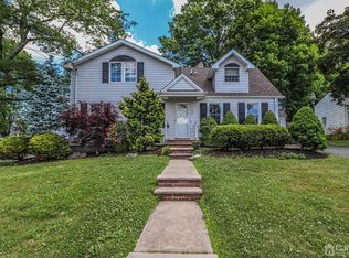 198 Echo Ave, Edison, NJ 08837