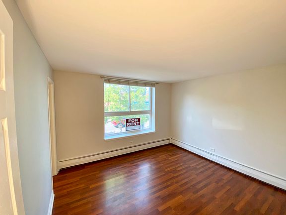 5th image of 1390 N Emerson St APT 207