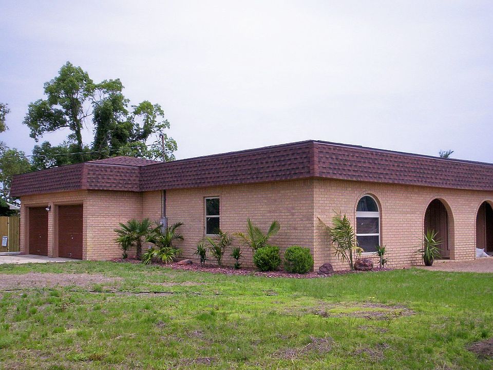 4/2 Waterfront Community