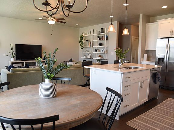 5th image of 4158 N Cresthaven Ln