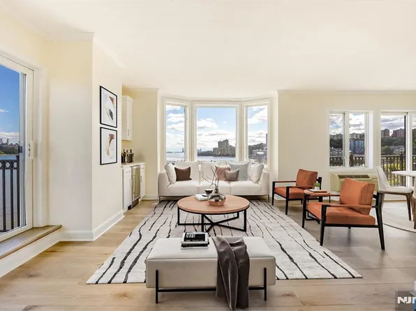6315 City Pl, Edgewater, NJ 07020