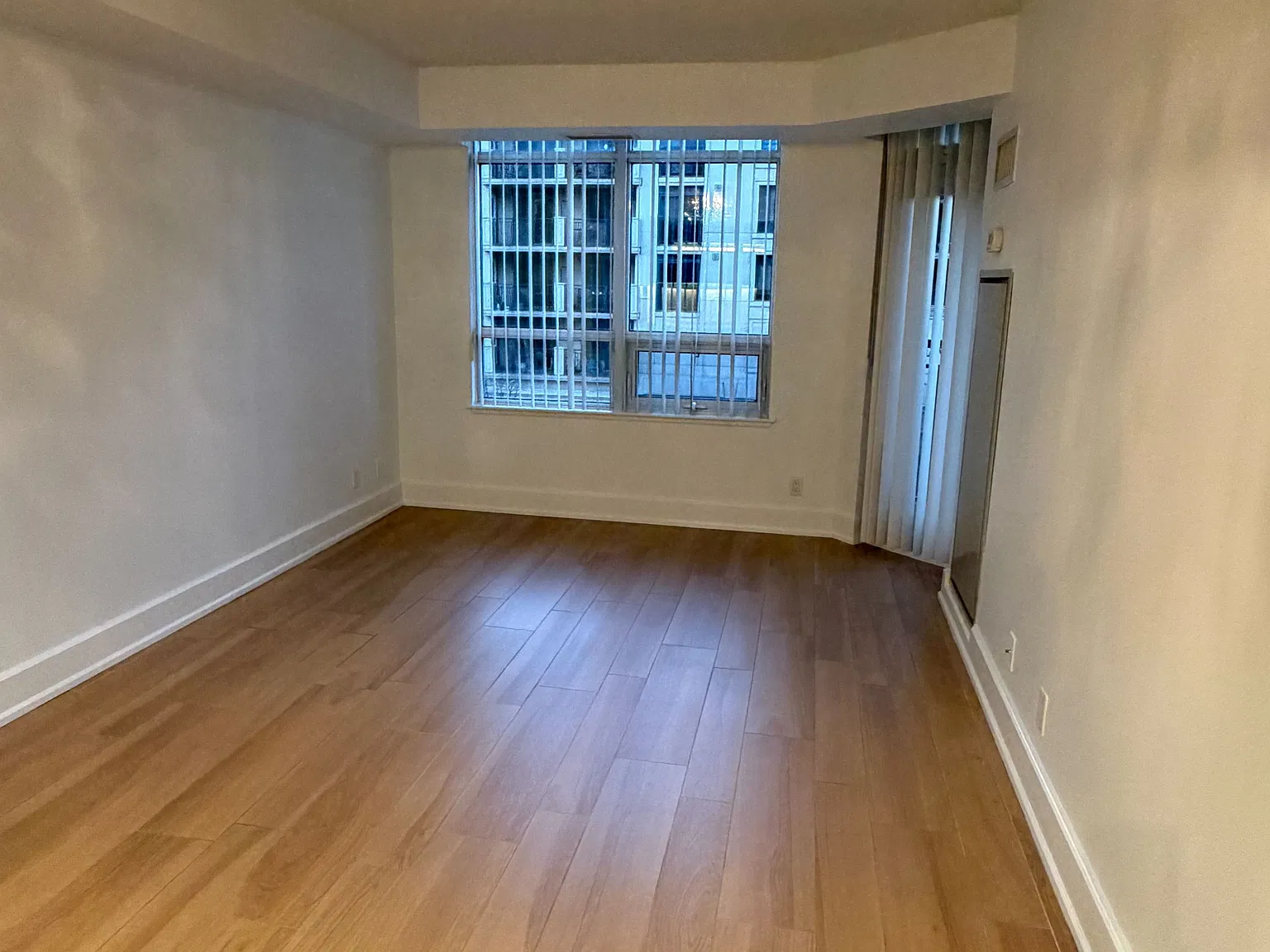 676 Sheppard Ave E — Photo 4