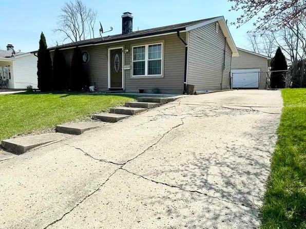 555 N Crescent Dr, Frankfort, IN 46041