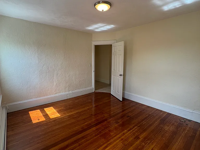 19 Flint St #19A — Photo 5