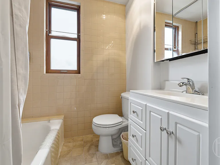 39-20 44th St #1 — Photo 21