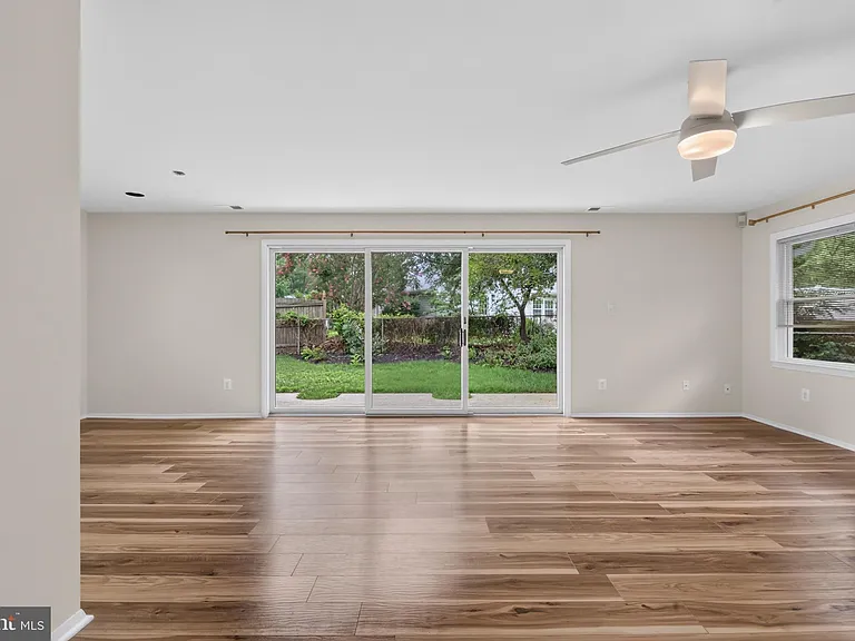 4214 Penner Ln — Photo 10