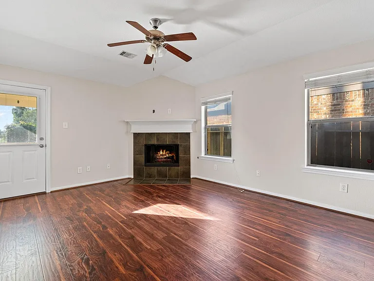 3031 E Lockeridge Village Dr — Photo 9