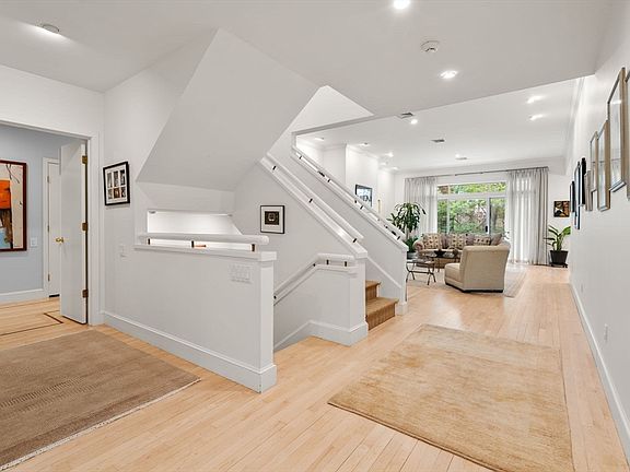 5th image of 202 Allandale Rd #B