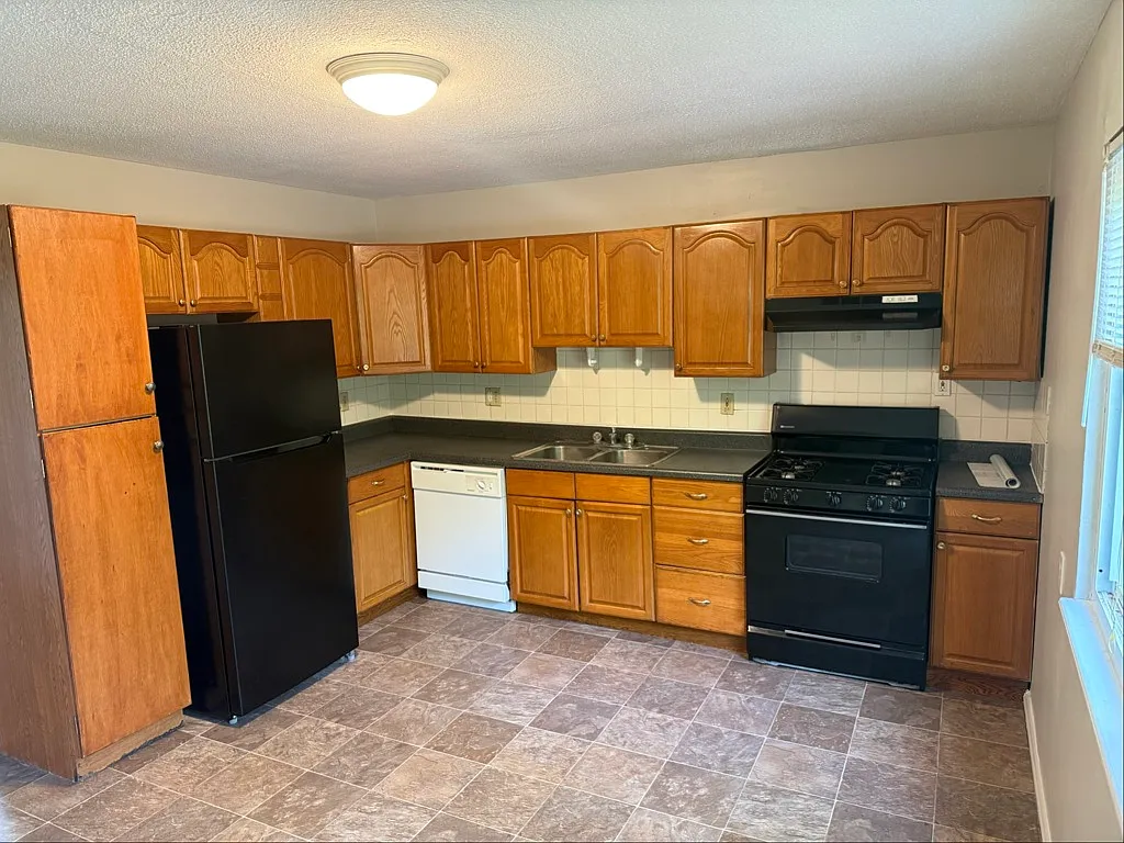 Building Photo - 11918 Brookmont Dr