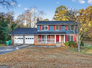 904 Abingdon Ct, Stone Mountain, GA 30083