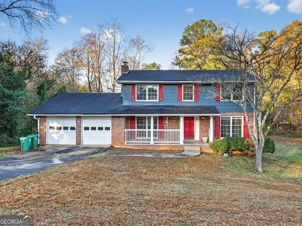 904 Abingdon Ct, Stone Mountain, GA 30083