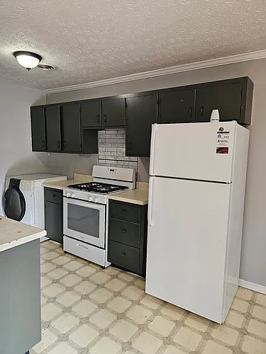 165 Midway Dr #A Photo 1