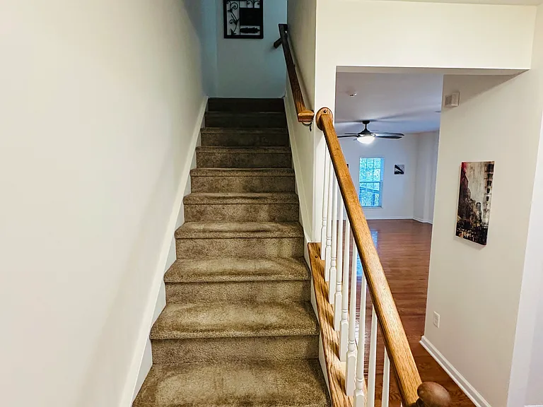 628 Penn St #628 — Photo 19