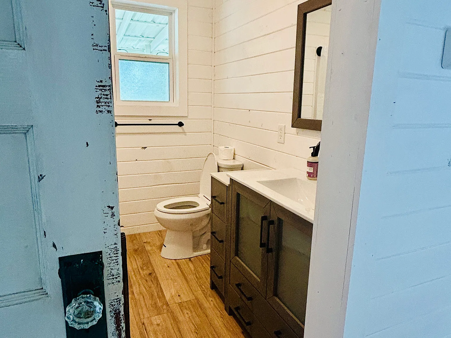2 bed, 1100 sqft, $1,700 — Photo 4