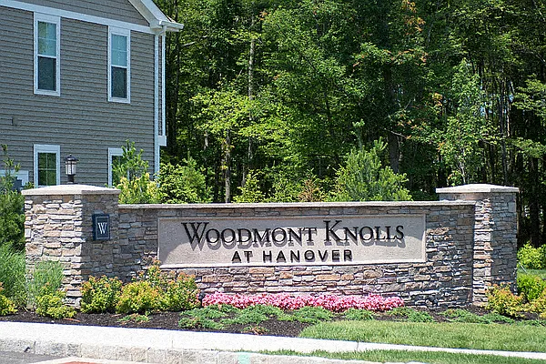Woodmont Knolls