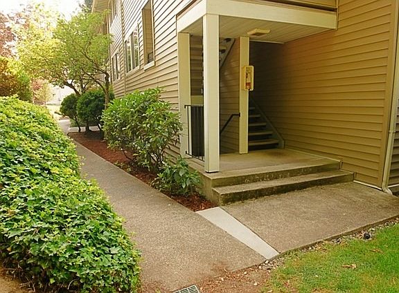 2nd image of 10022 NE 120th Ln APT G103