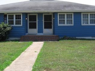 2 Lumar Rd, Smithfield, VA 23430