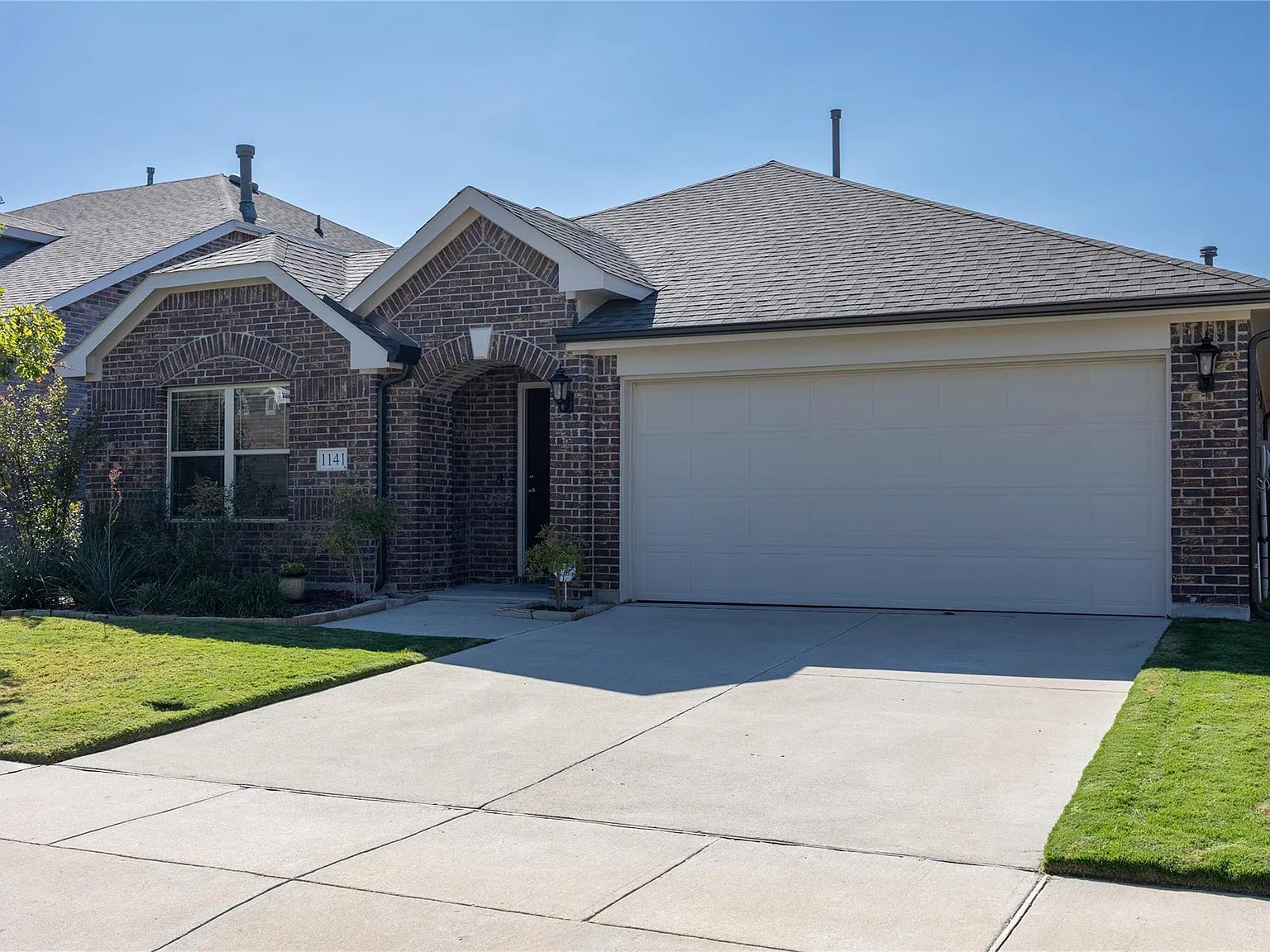 3 bed, 1678 sqft, $1,980 — Photo 2