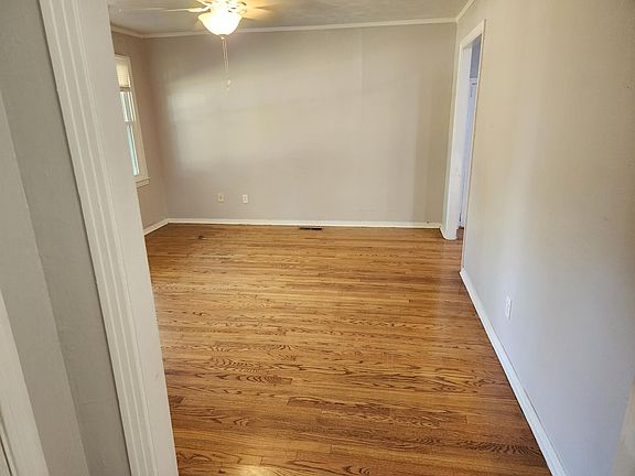 5th image of 4629 SE 24th St