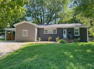 3056 S Parkview Ave, Springfield, MO 65804