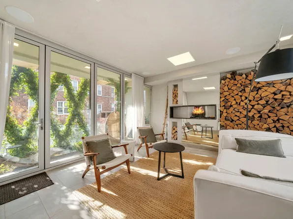 16 Minetta Lane image 8 of 29