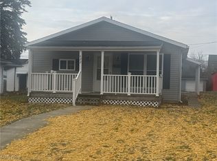 622 Vine St, Coshocton, OH 43812
