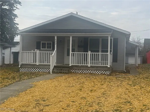 622 Vine St, Coshocton, OH 43812