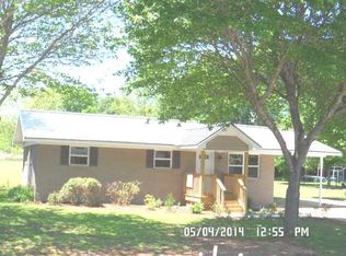 885 Water St, Cherokee, AL 35616