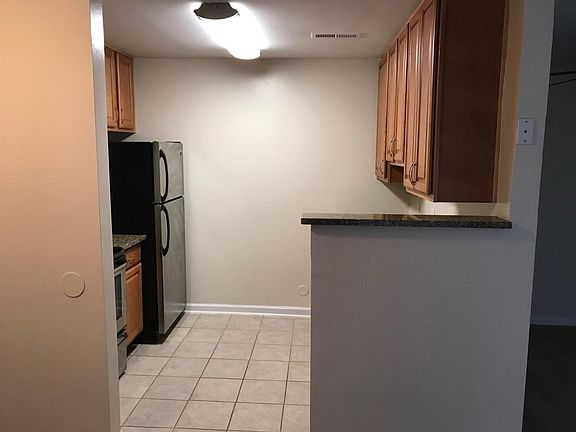 4th image of 40 Smokewood Ct APT 102